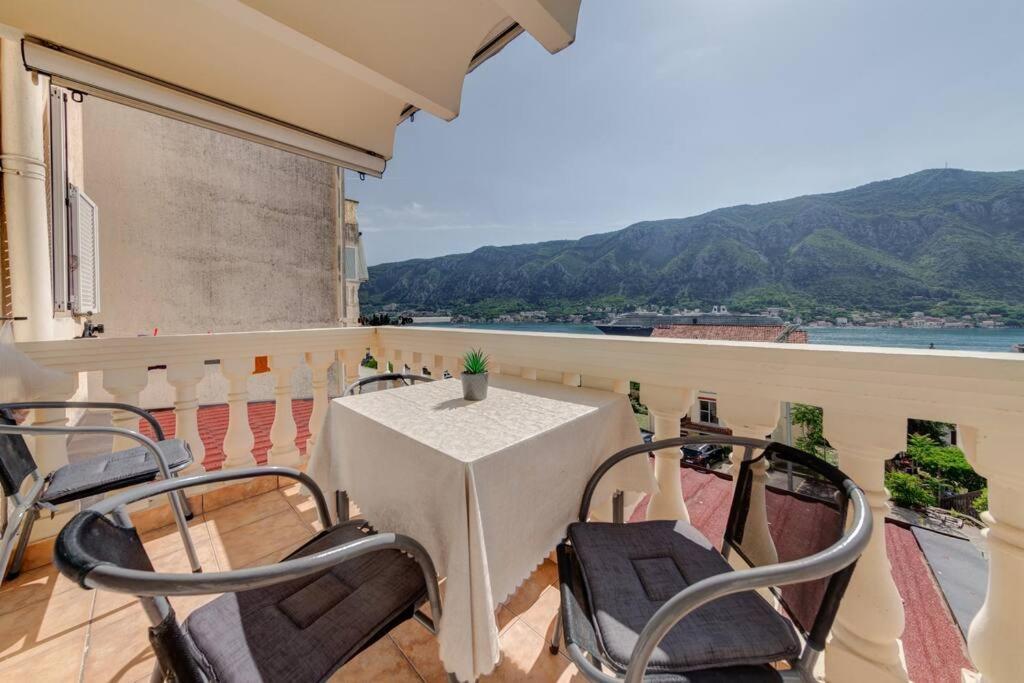 Sailor'S Knot Apartment - Central And Amazing Sea View Котор Екстериор снимка